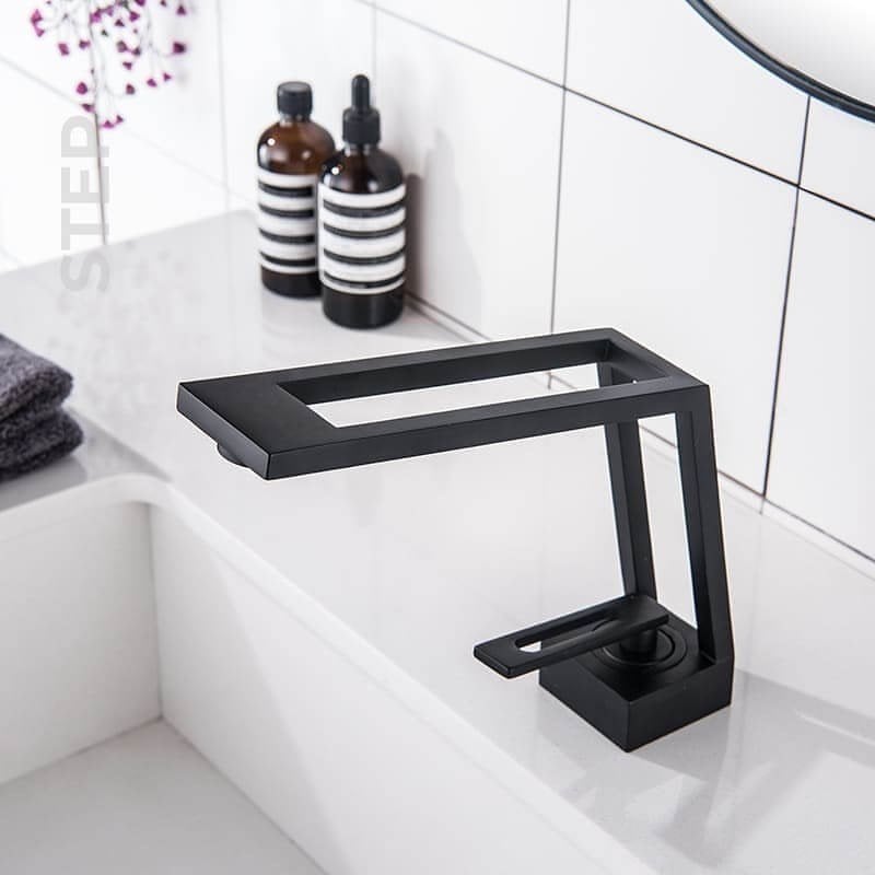 NEWARC Step Hole Siyah Lavabo Bataryası